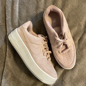 Like new platform rose suede Air Force 1st